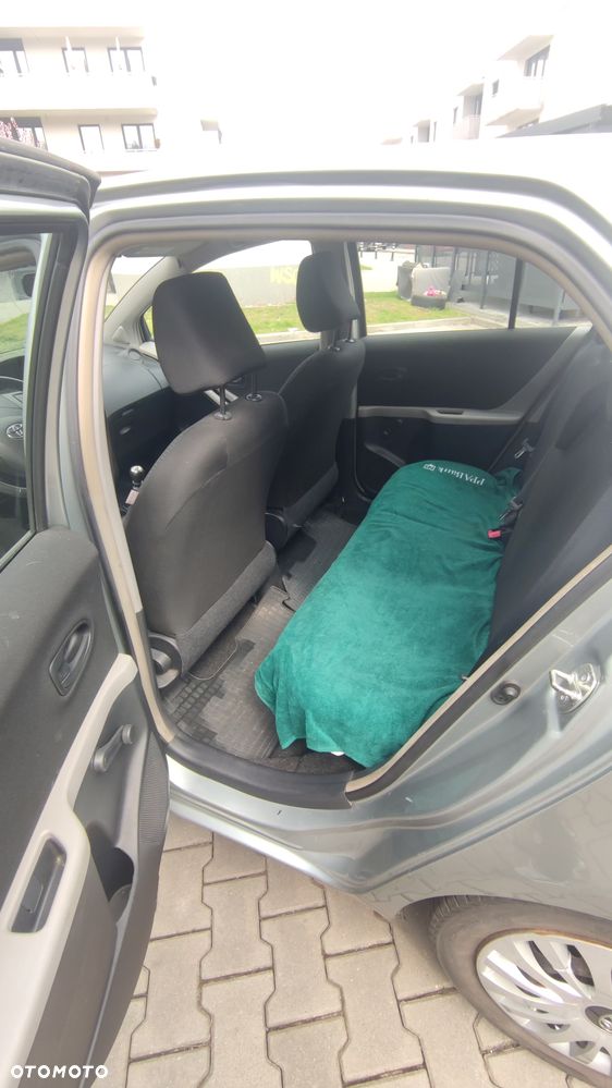 Toyota Yaris 1.33 Active - 10