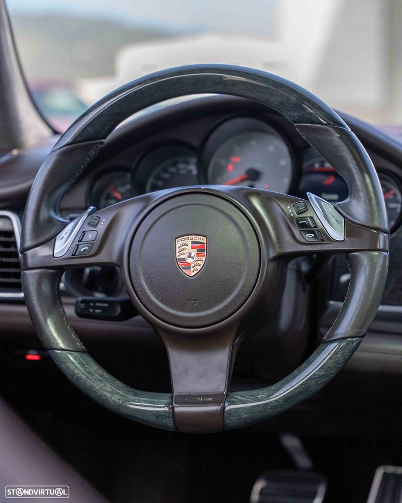 Porsche Panamera 4S PDK - 23