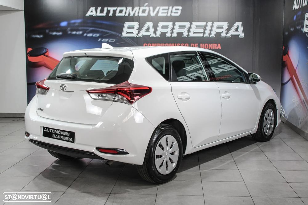 Toyota Auris 1.4 D-4D Comfort - 4