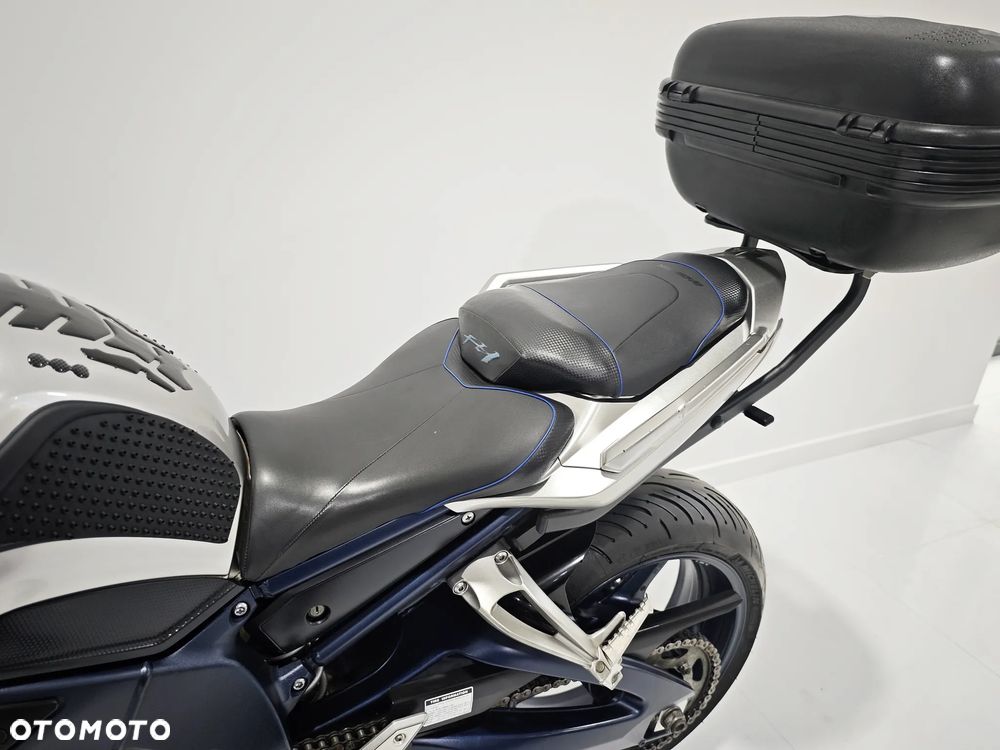 Yamaha FZ - 19