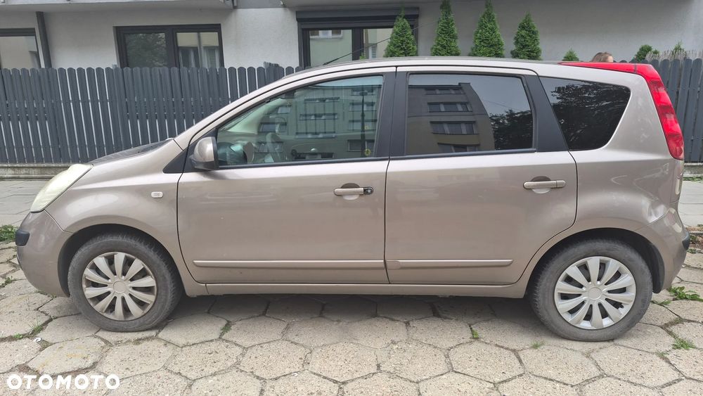 Nissan Note 1.6 Tekna - 1
