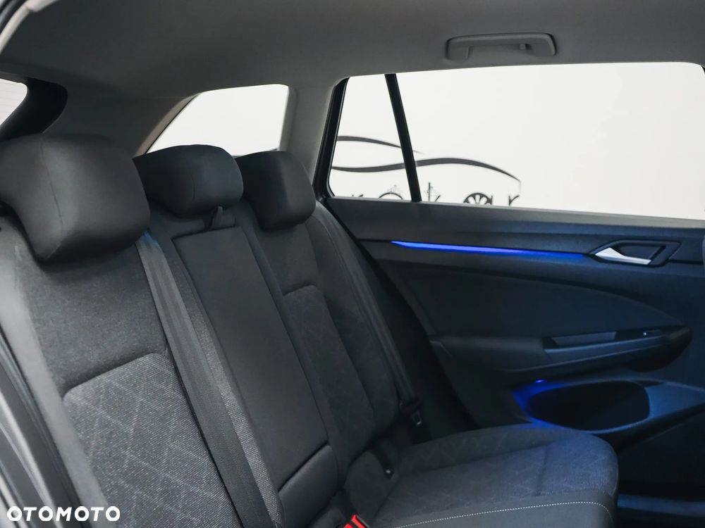 Volkswagen Golf - 37