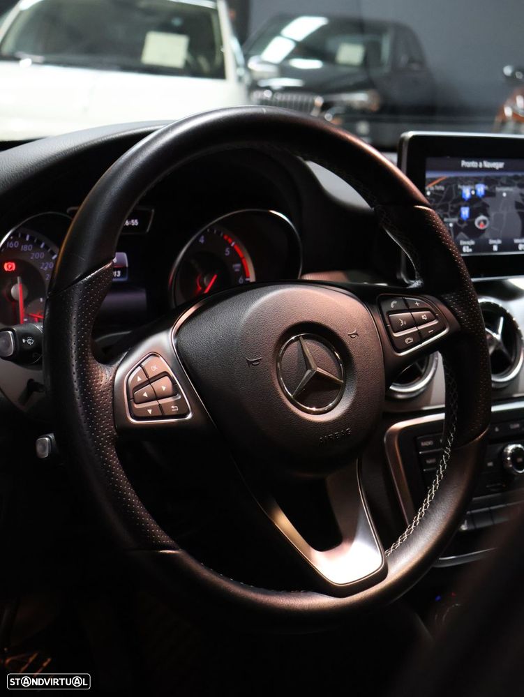 Mercedes-Benz CLA 180 d Shooting Brake Urban - 17