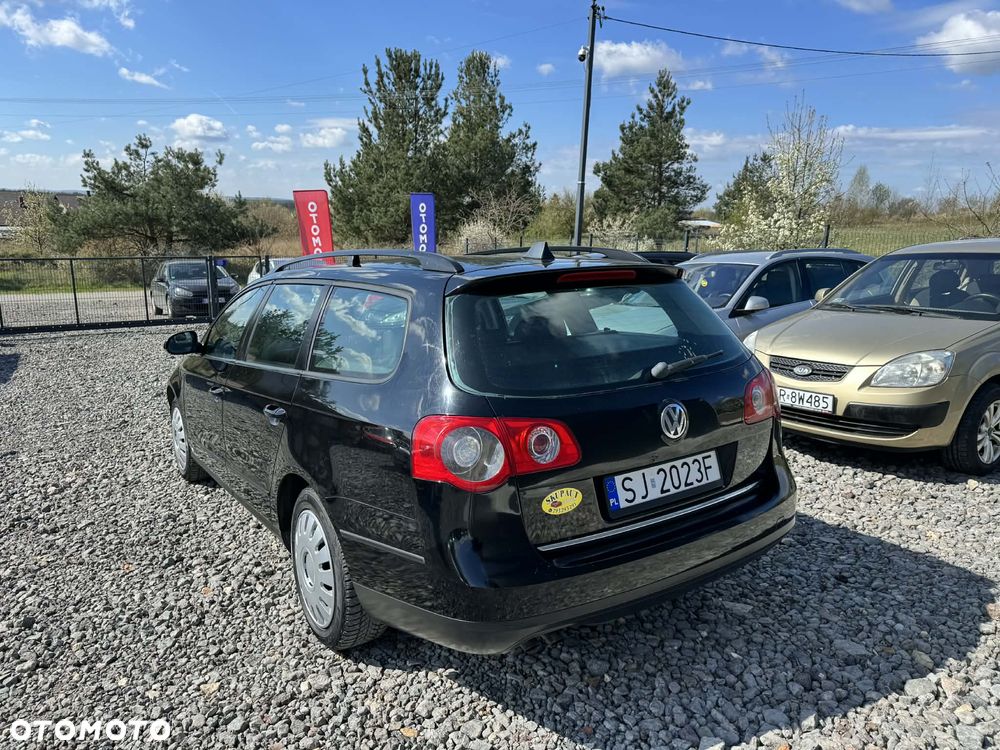 Volkswagen Passat 1.9 TDI Highline - 2