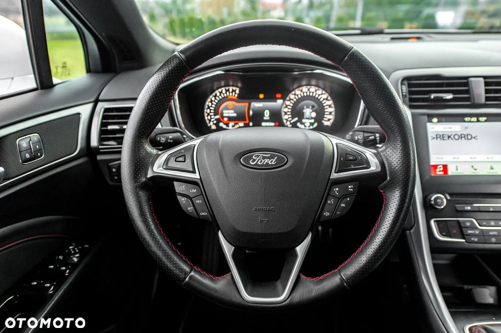 Ford Mondeo - 25