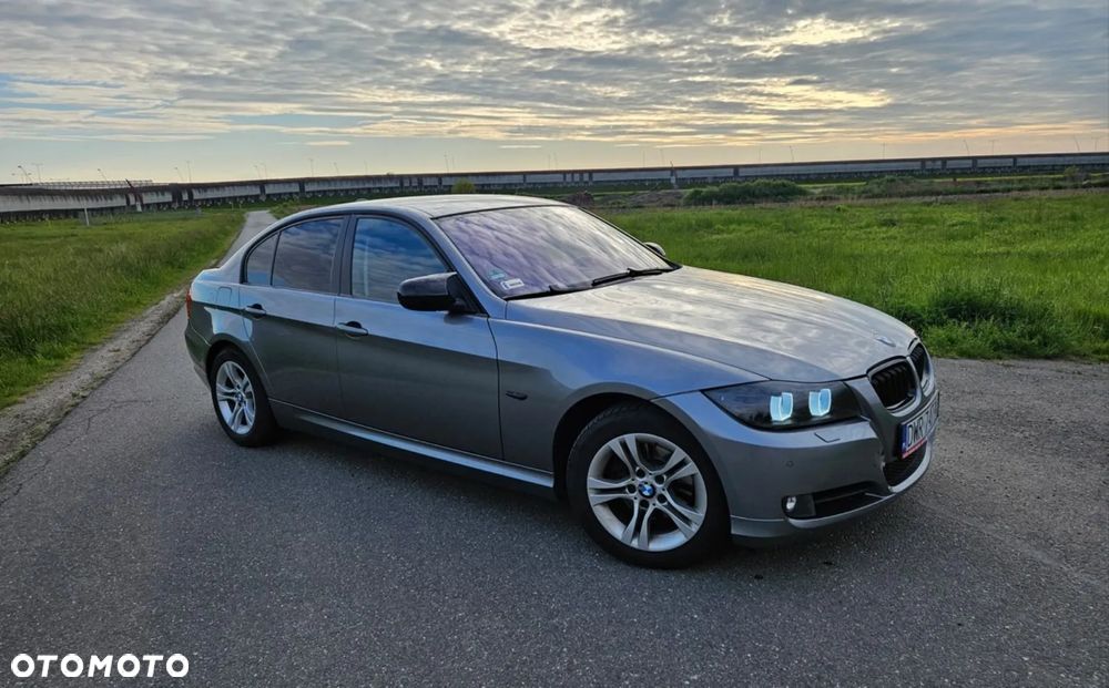 BMW Seria 3 318i - 7