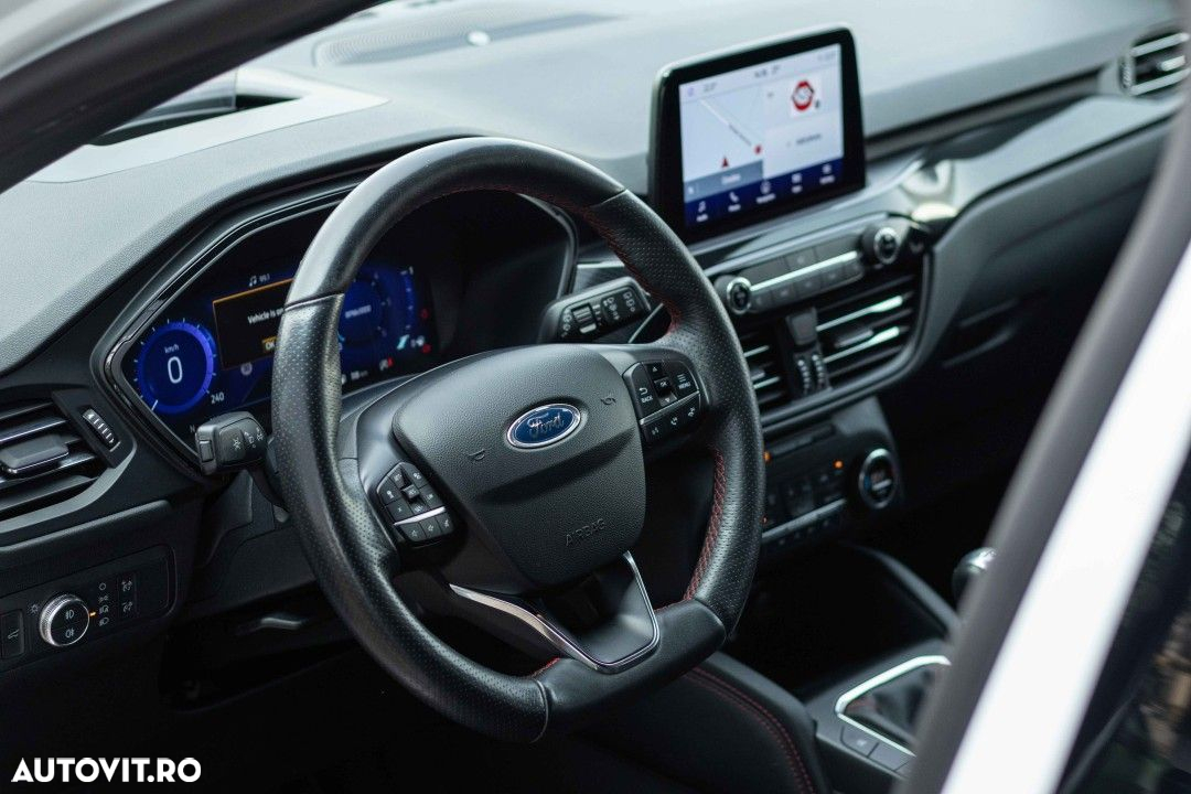 Ford Kuga 2.0 EcoBlue mHEV FWD ST Line X - 16