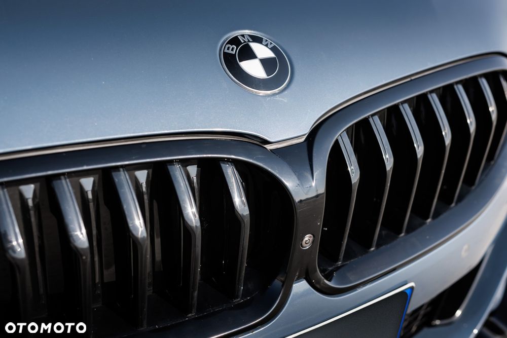 BMW Seria 8 - 11