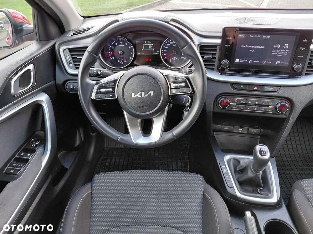 Kia Ceed 1.5 T-GDI M - 13