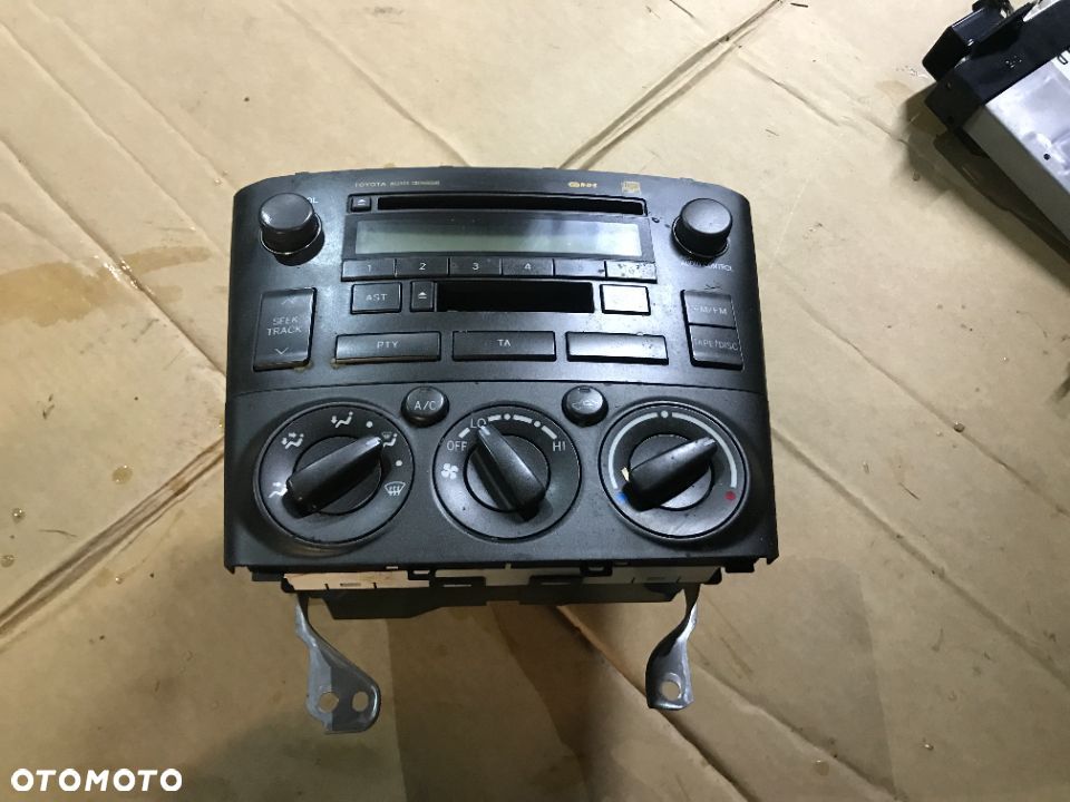 Radio CD TOYOTA AVENSIS T25 86120-05071 - 1