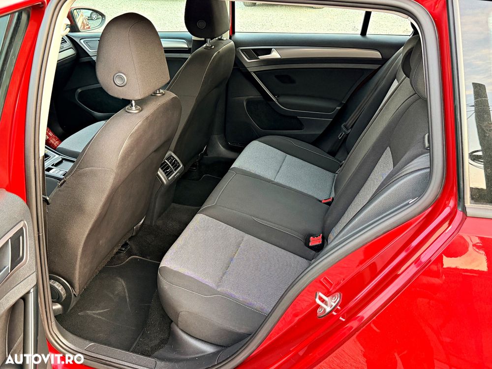 Volkswagen Golf - 14