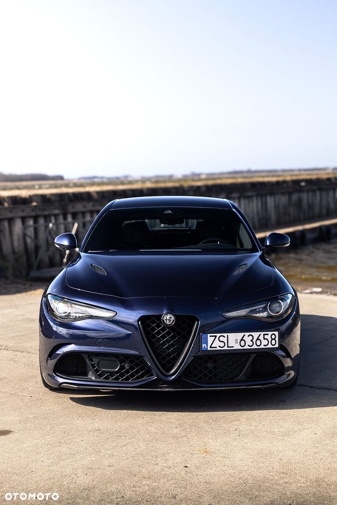 Alfa Romeo Giulia 2.9 Bi Turbo V6 Quadrifoglio - 2