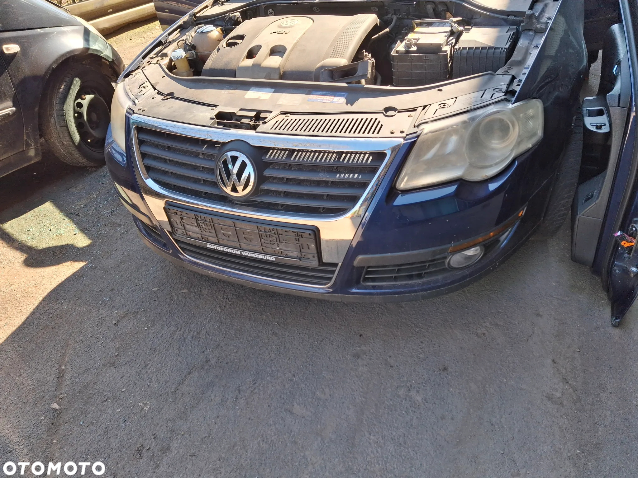 VW Passat B6 maska  LC5E z Niemiec - 2