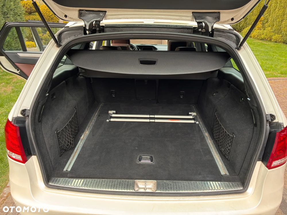 Mercedes-Benz Klasa E - 9