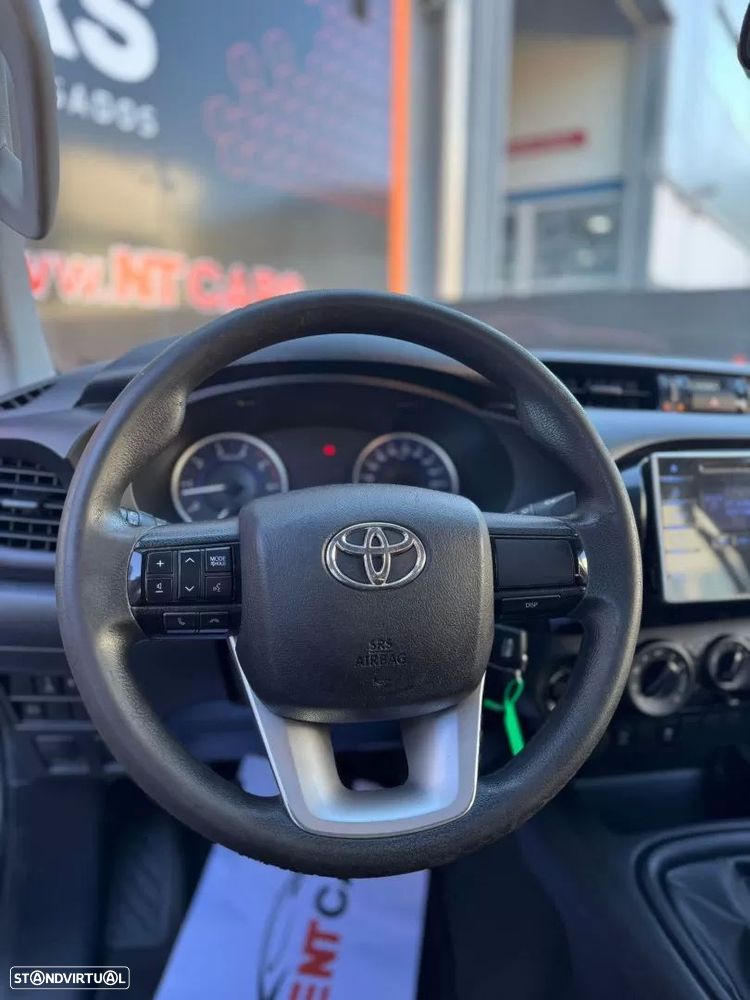 Toyota Hilux 2.4 D-4D 4WD CD CM - 4