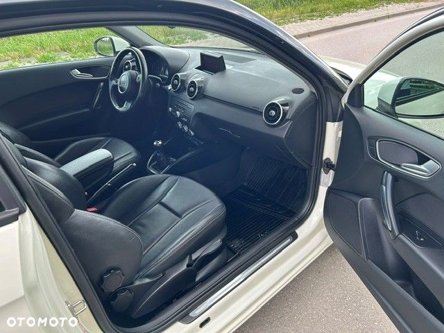 Audi A1 3-drzwiowe 1.2 TFSI Attraction - 4