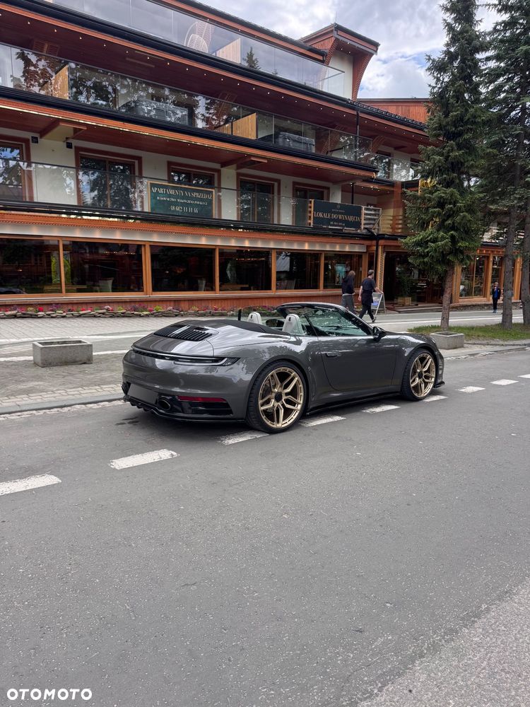 Porsche 911 Carrera - 9