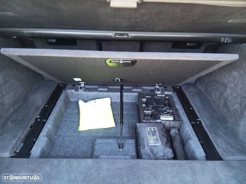 BMW 520 d Pack Desportivo M Auto - 27