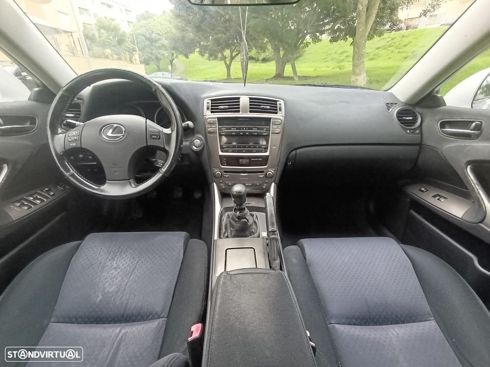 Lexus IS 220 - 11