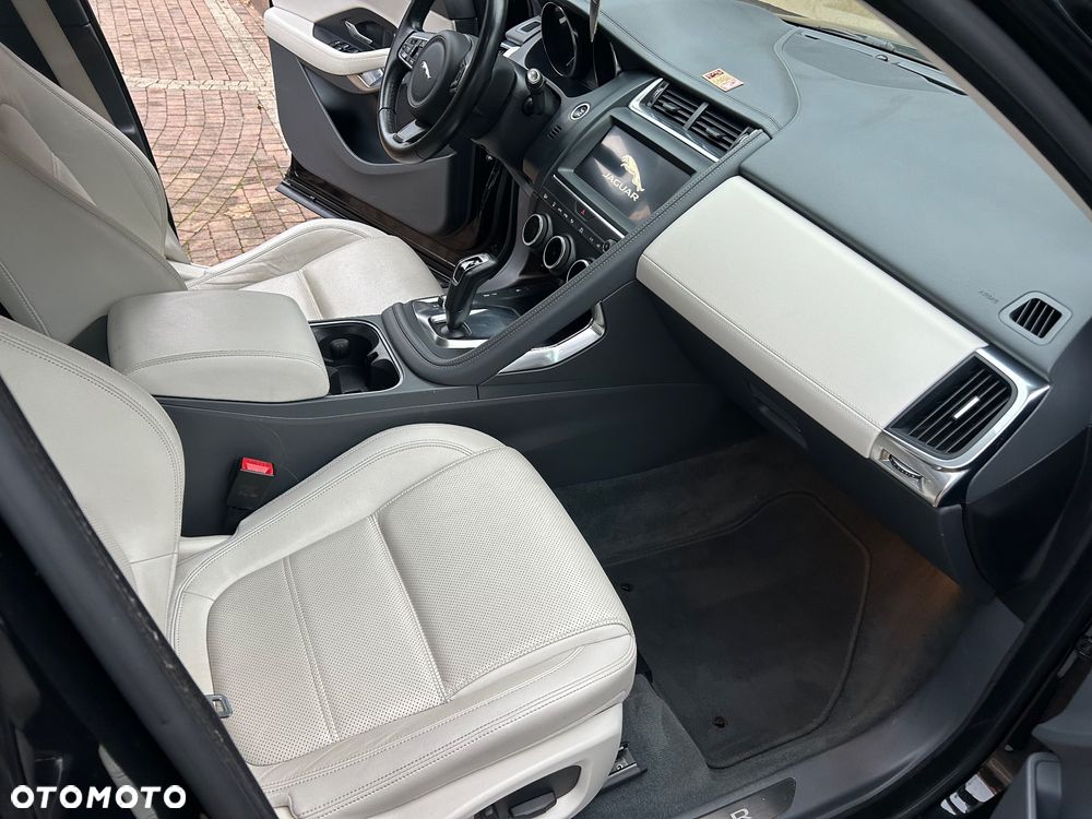 Jaguar E-Pace - 9