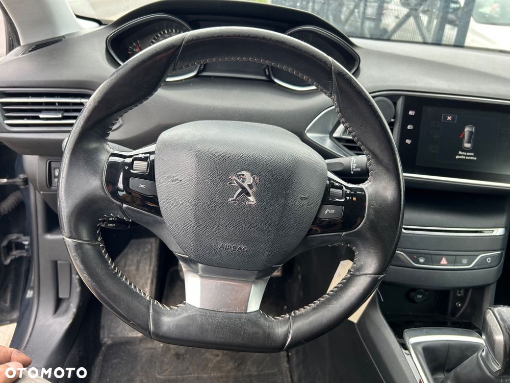 Peugeot 308 - 23