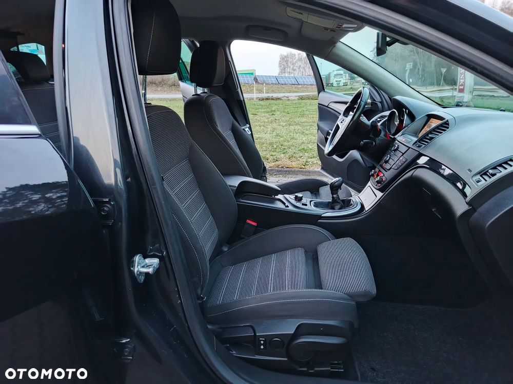 Opel Insignia 1.8 Sport - 18