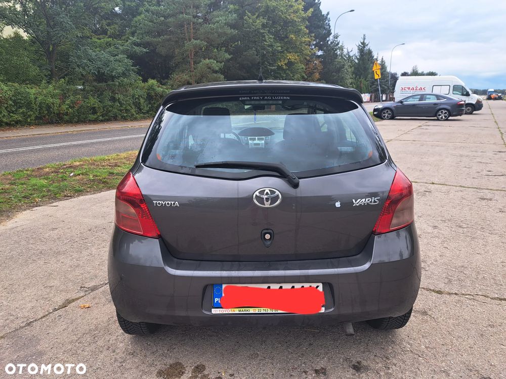Toyota Yaris - 5