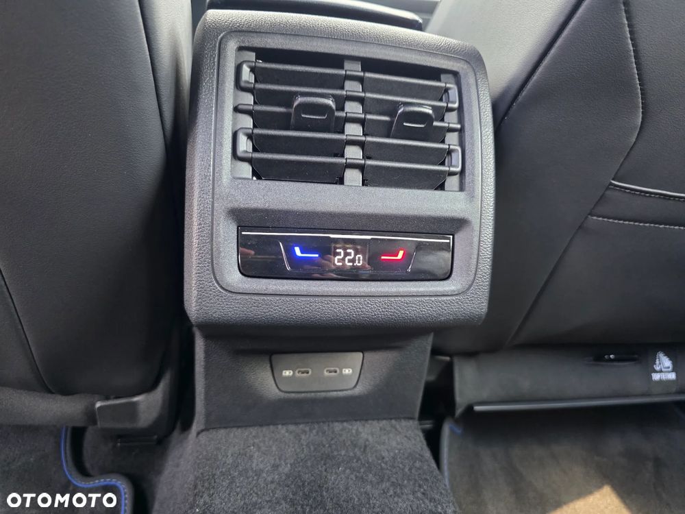 Volkswagen Golf 2.0 TSI 4Motion R Black Edition DSG - 28