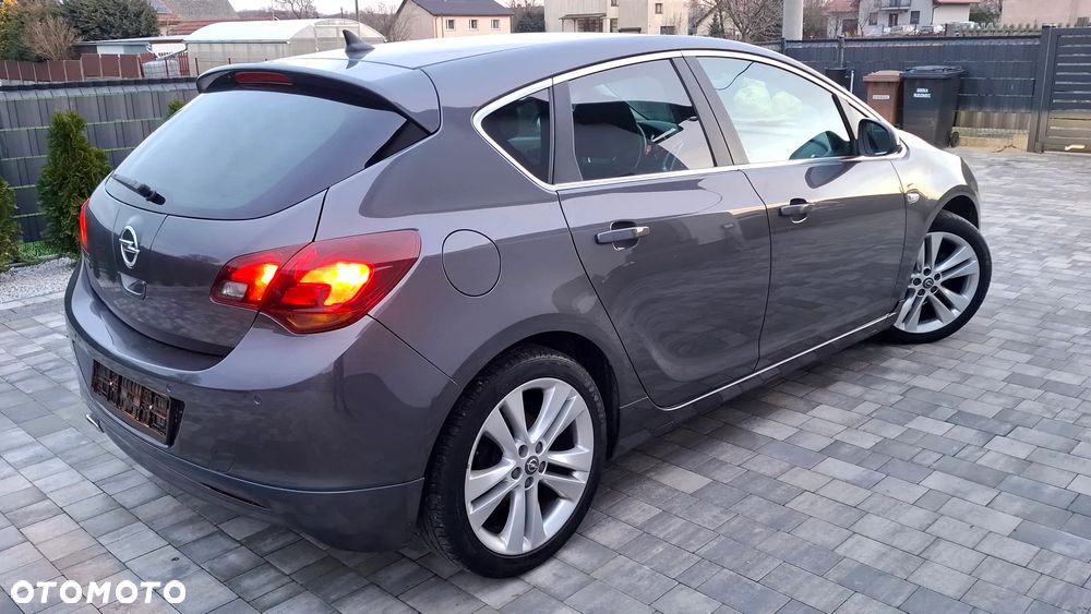 Opel Astra 1.4 Turbo Cosmo - 3