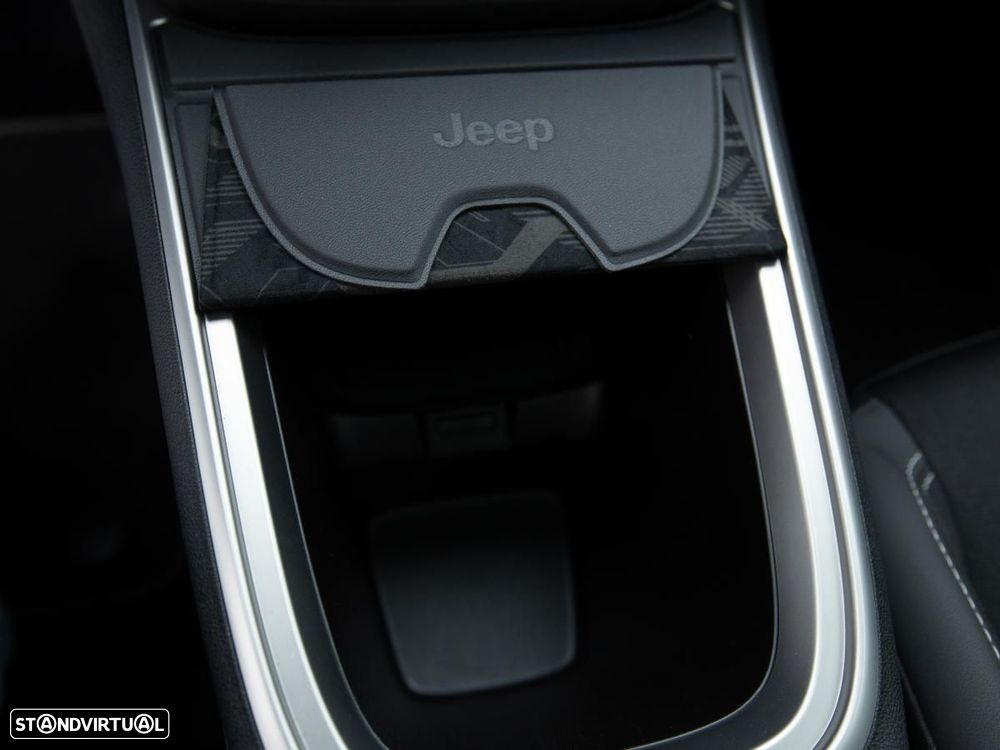Jeep Avenger 54 kWh Summit - 25