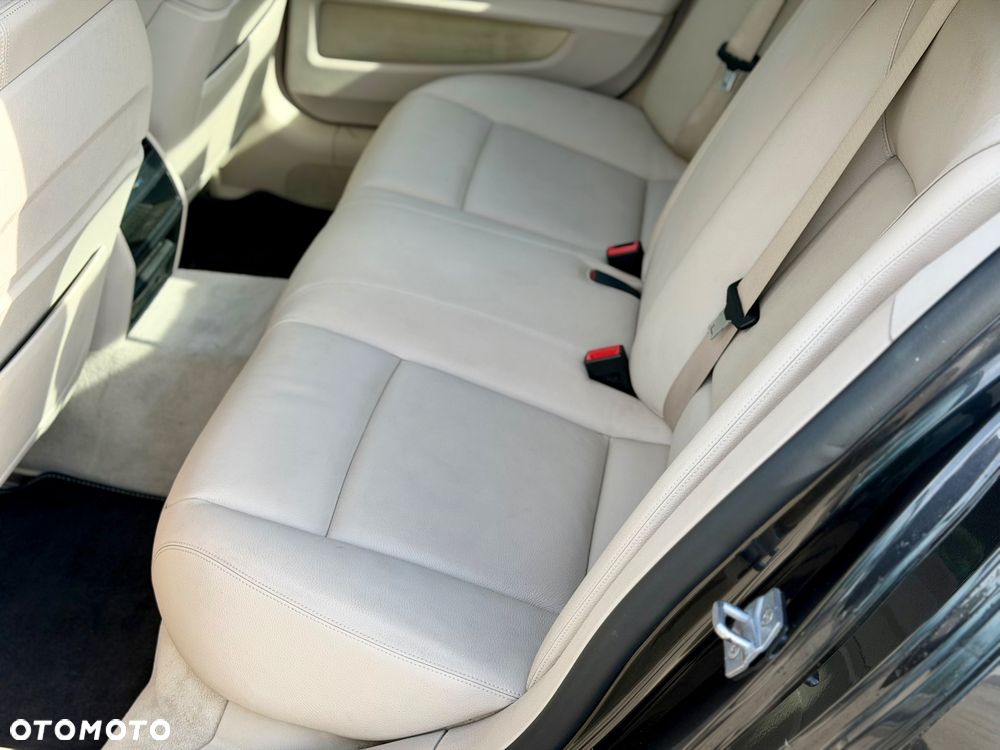 BMW Seria 7 - 21