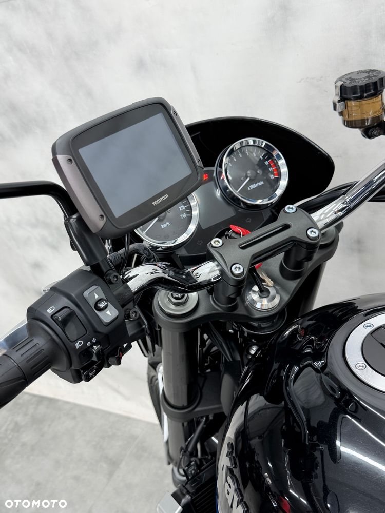 Kawasaki Z 900 RS - 7