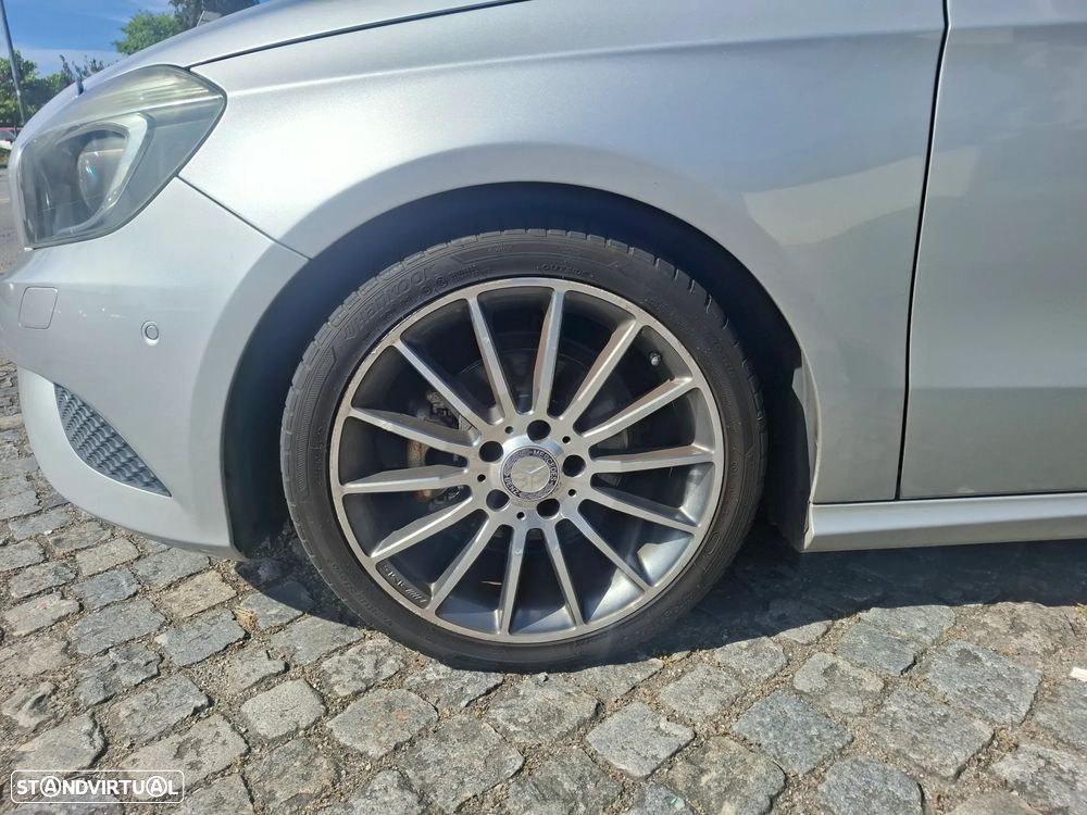 Mercedes-Benz A 180 CDI AMG Line - 11
