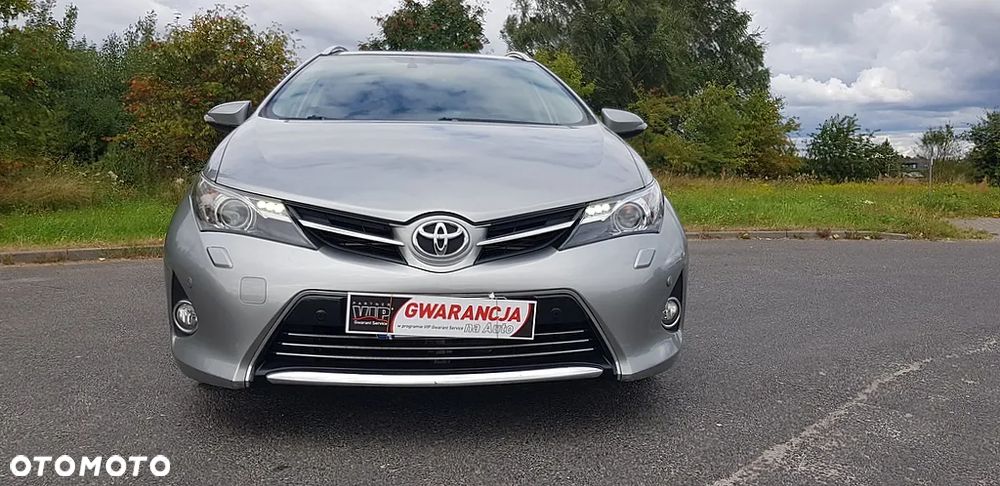 Toyota Auris 2.0 D-4D Prestige - 2
