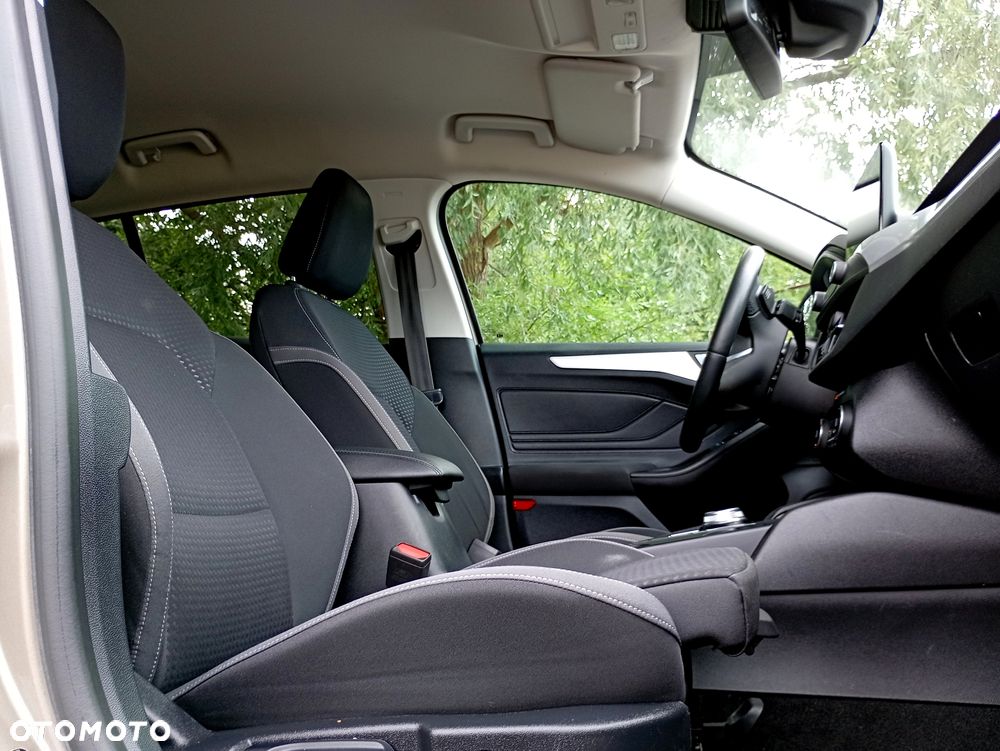 Ford Focus 1.5 EcoBlue Start-Stopp-System TITANIUM - 6