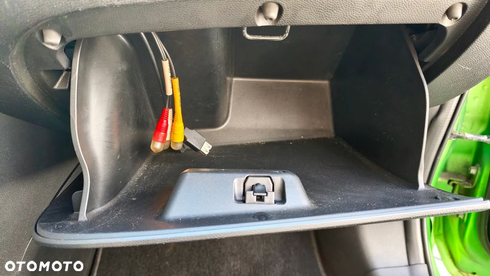 Mazda 2 1.3 Navi + - 14