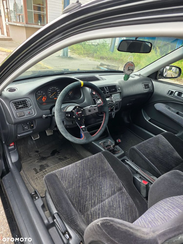 Honda Civic 1.8i VTI - 13