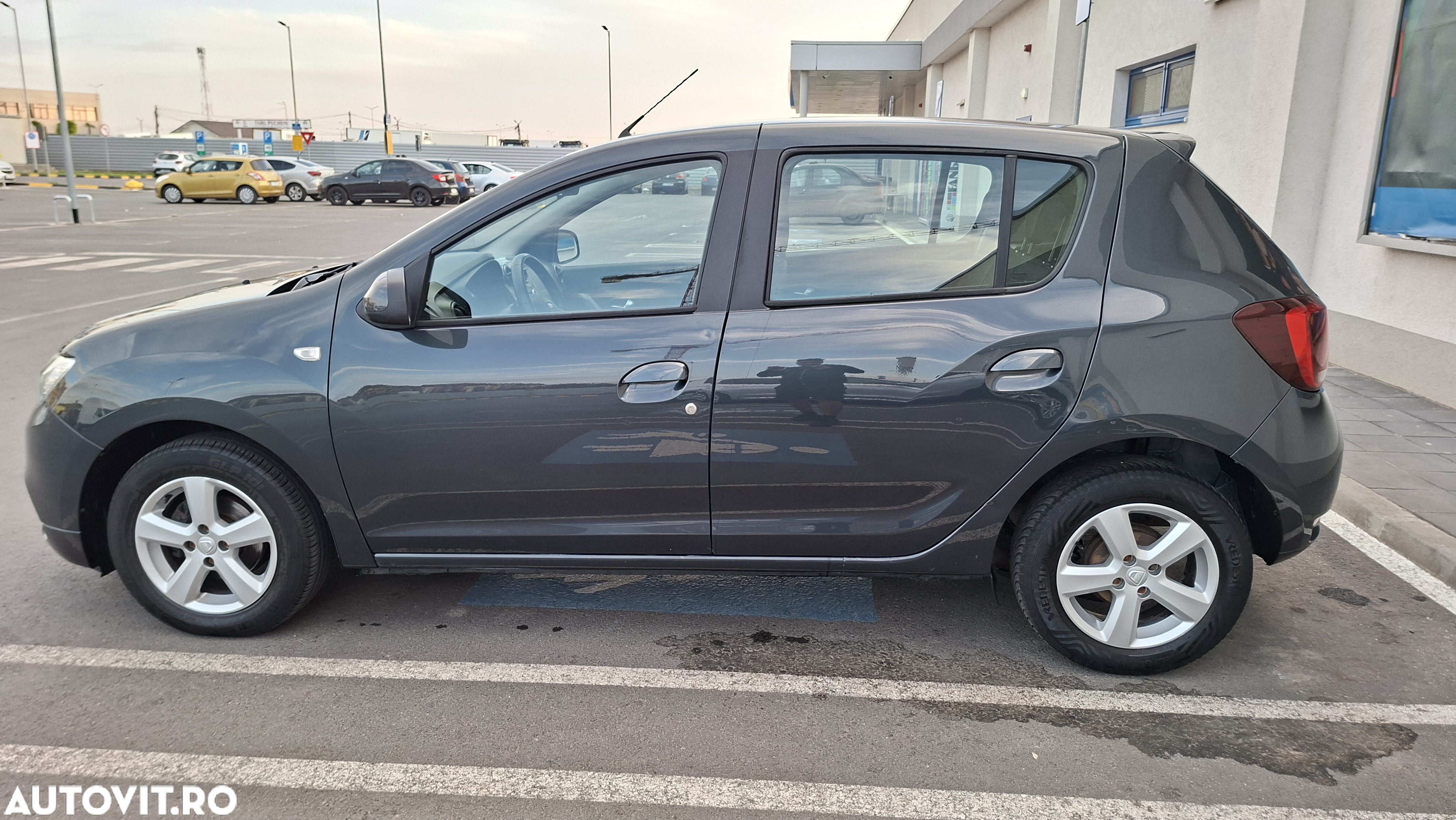 Dacia Sandero TCe 90 Laureate - 9
