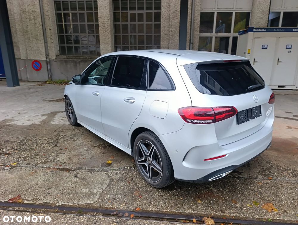 Mercedes-Benz Klasa B 250 4Matic 7G-DCT AMG Line - 5