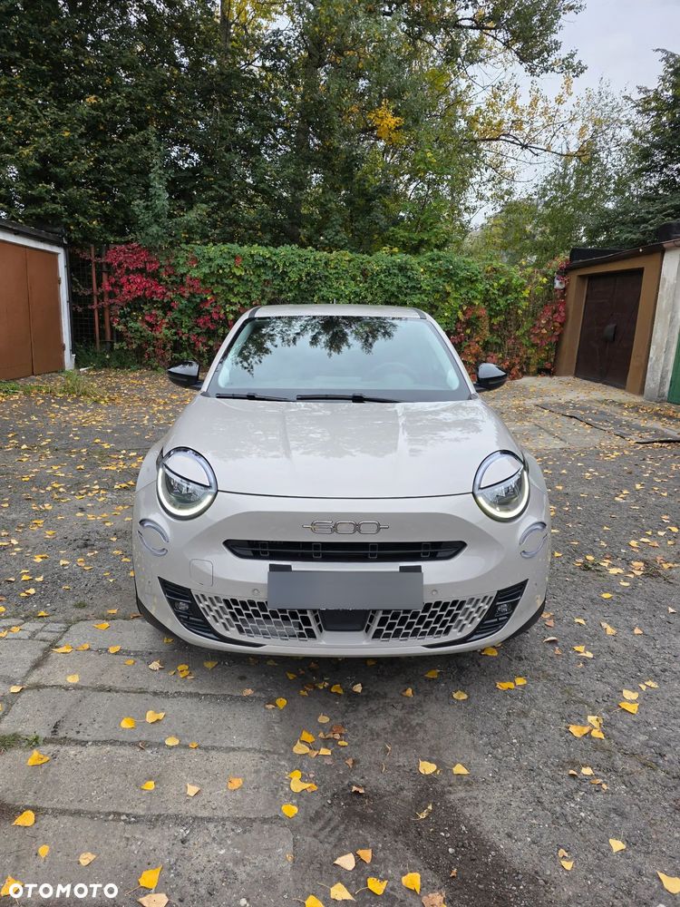 Fiat 600 1.2 Turbo Icon eDCT - 2