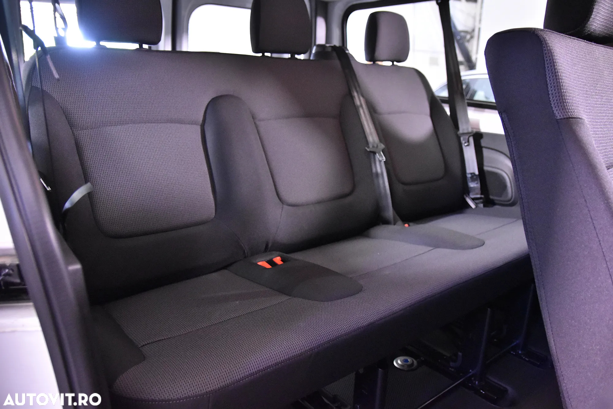 Renault Trafic - 13