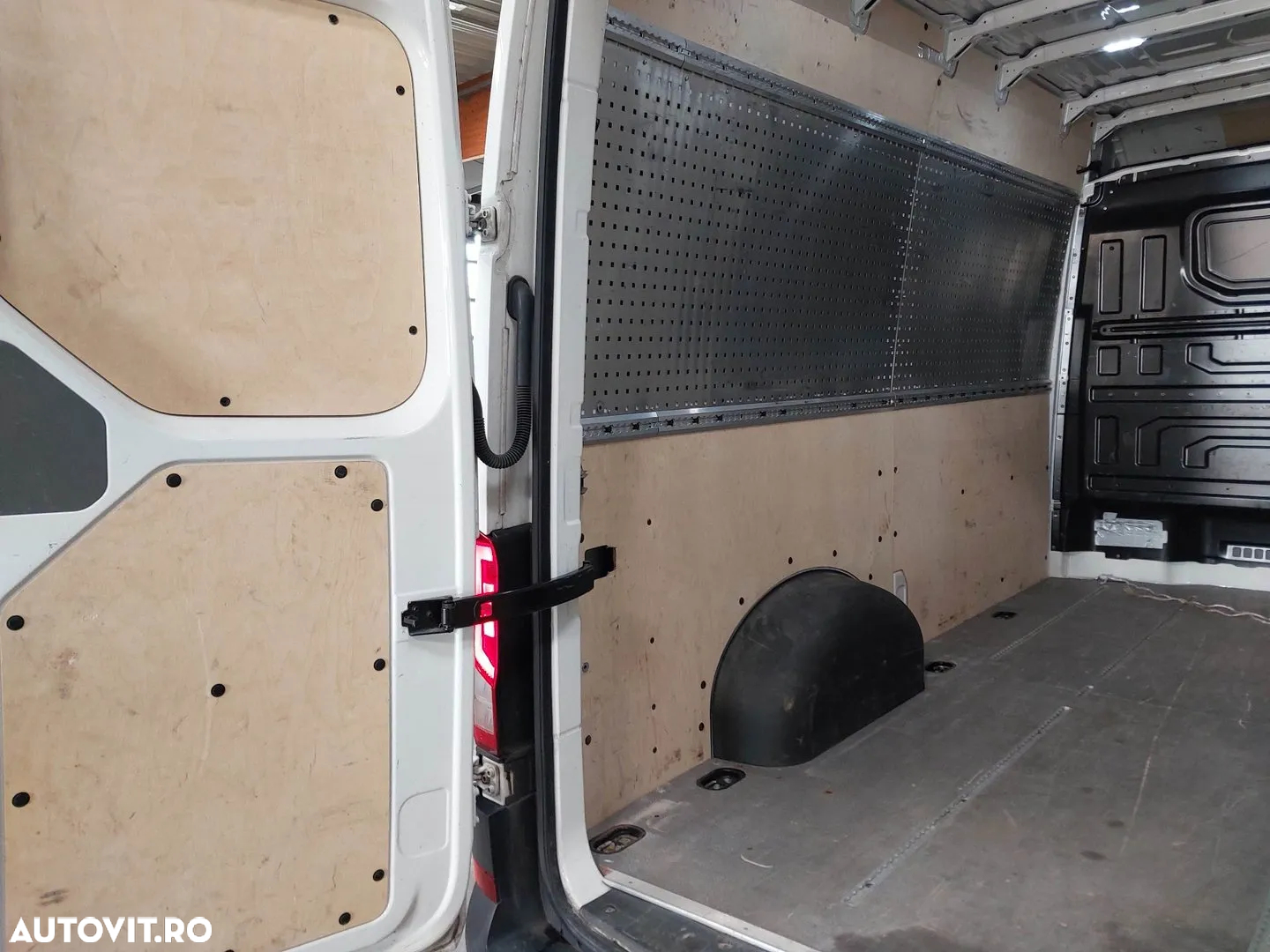 Volkswagen Crafter - 18