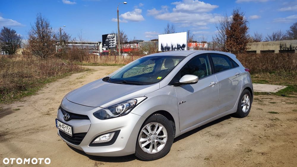 Hyundai i30 blue 1.6 CRDi Trend - 1