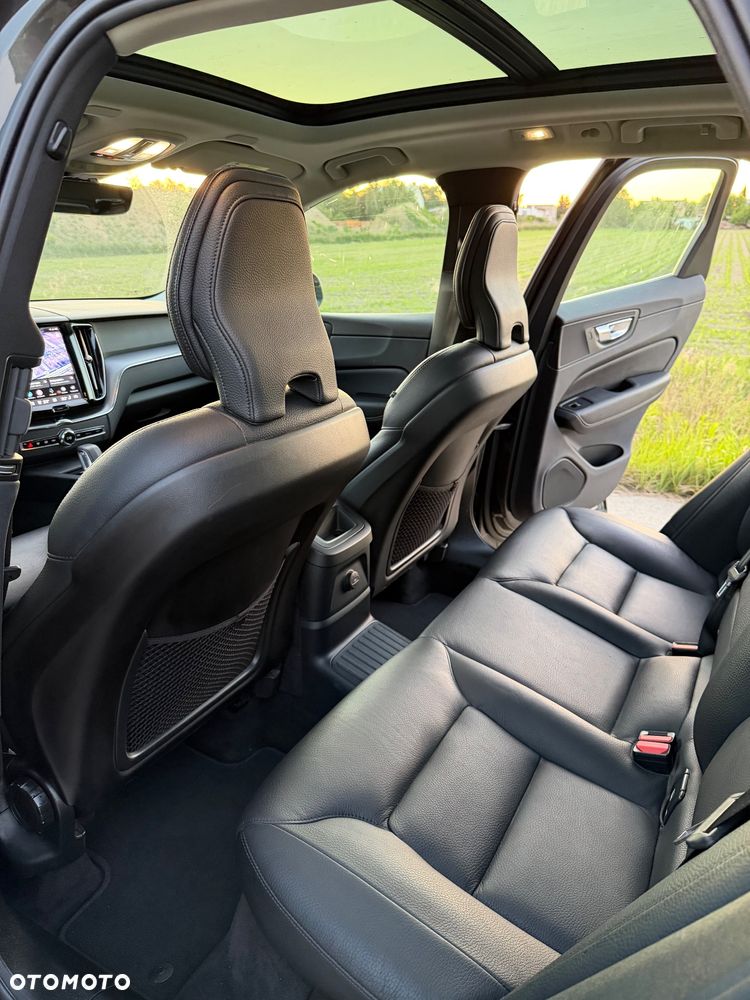 Volvo XC 60 - 22
