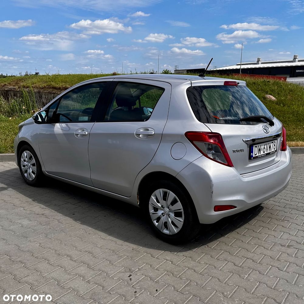 Toyota Yaris 1.33 Premium - 7