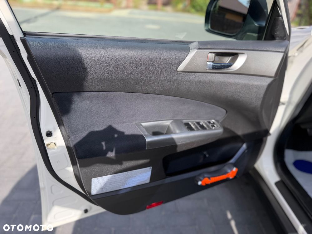 Subaru Forester 2.0X Exclusive - 22