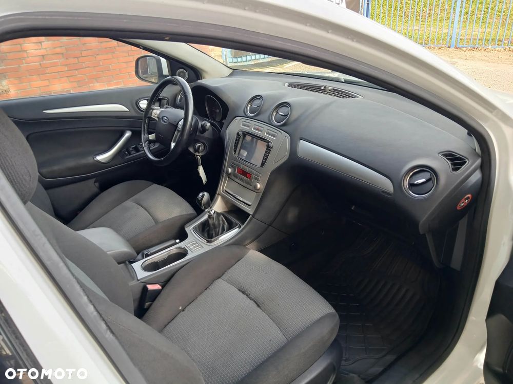 Ford Mondeo - 7