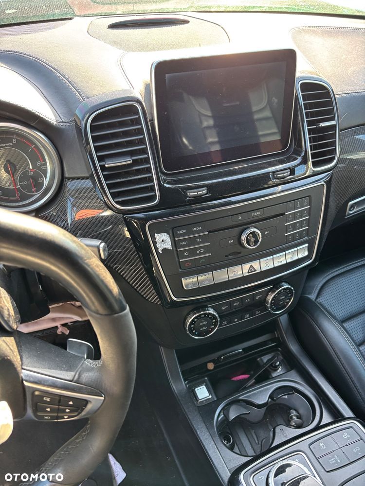 Mercedes-Benz GLE - 29