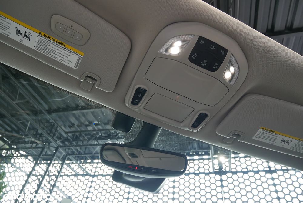 Chrysler Pacifica - 23