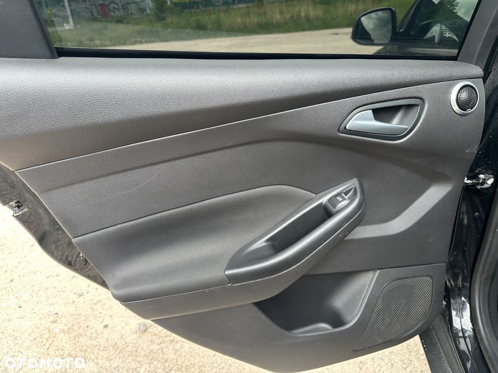 Ford Focus 1.6 TDCi DPF Titanium - 24